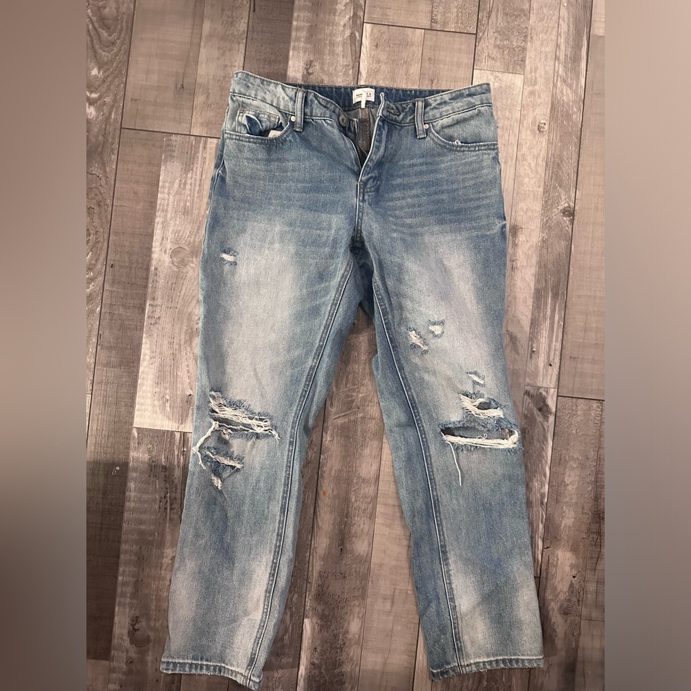 Special A mid rise distressed denim in light/medium wash.  Size 5